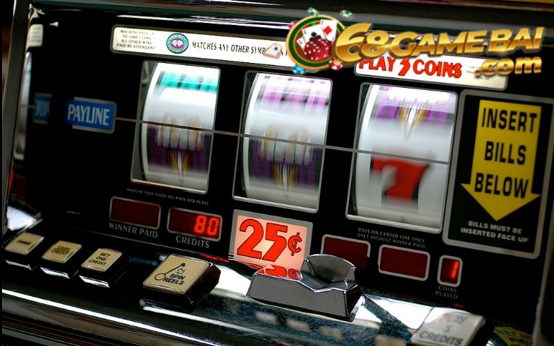 Nhiều máy đánh bạc slot